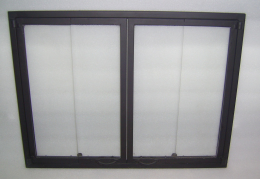 Дверь каминная с раздвижными стеклами фото в Екатеринбурге